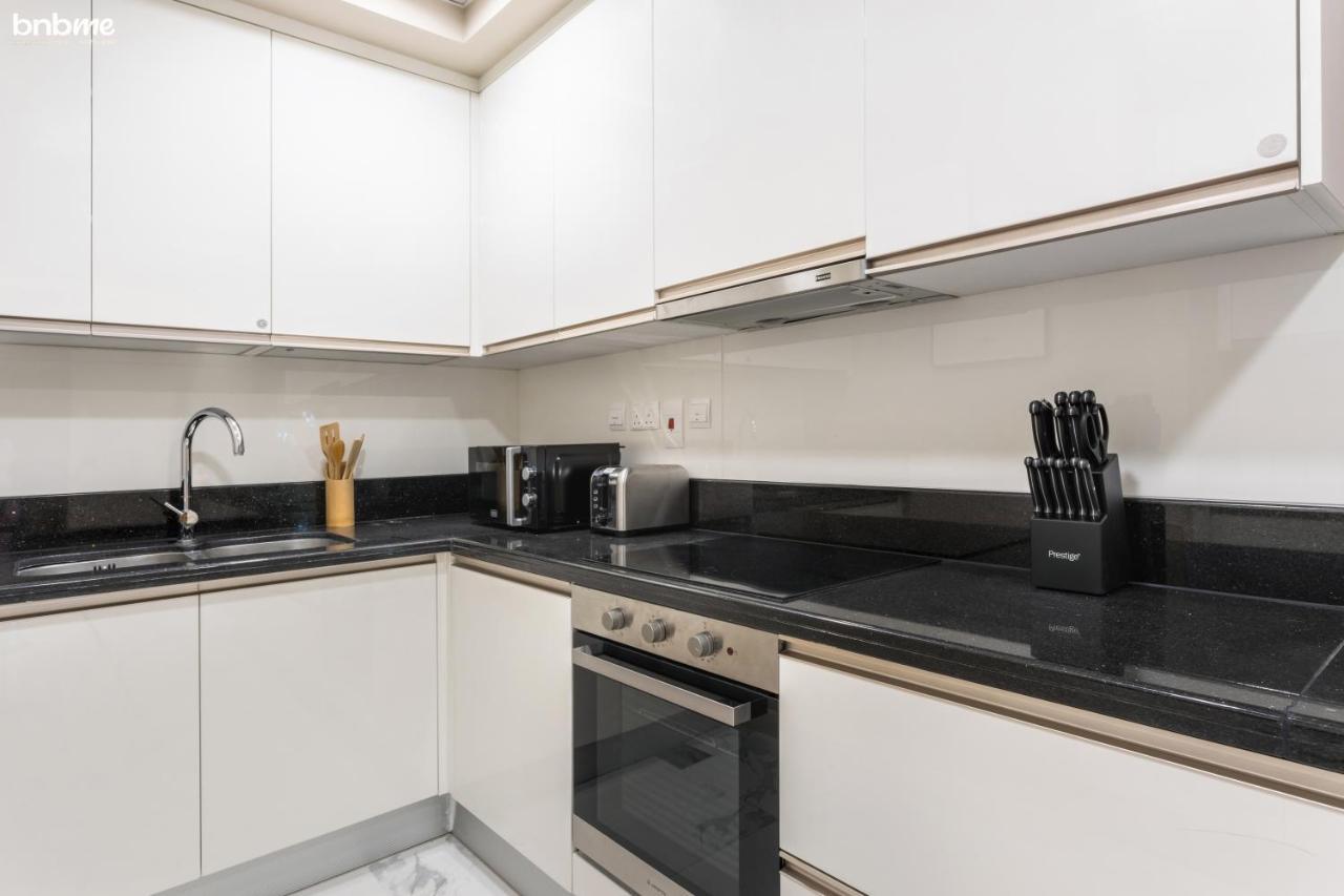Bnbmehomes - Luxury 2B Apt - Al Habtoor - Amna Tower - 5044 دبي المظهر الخارجي الصورة