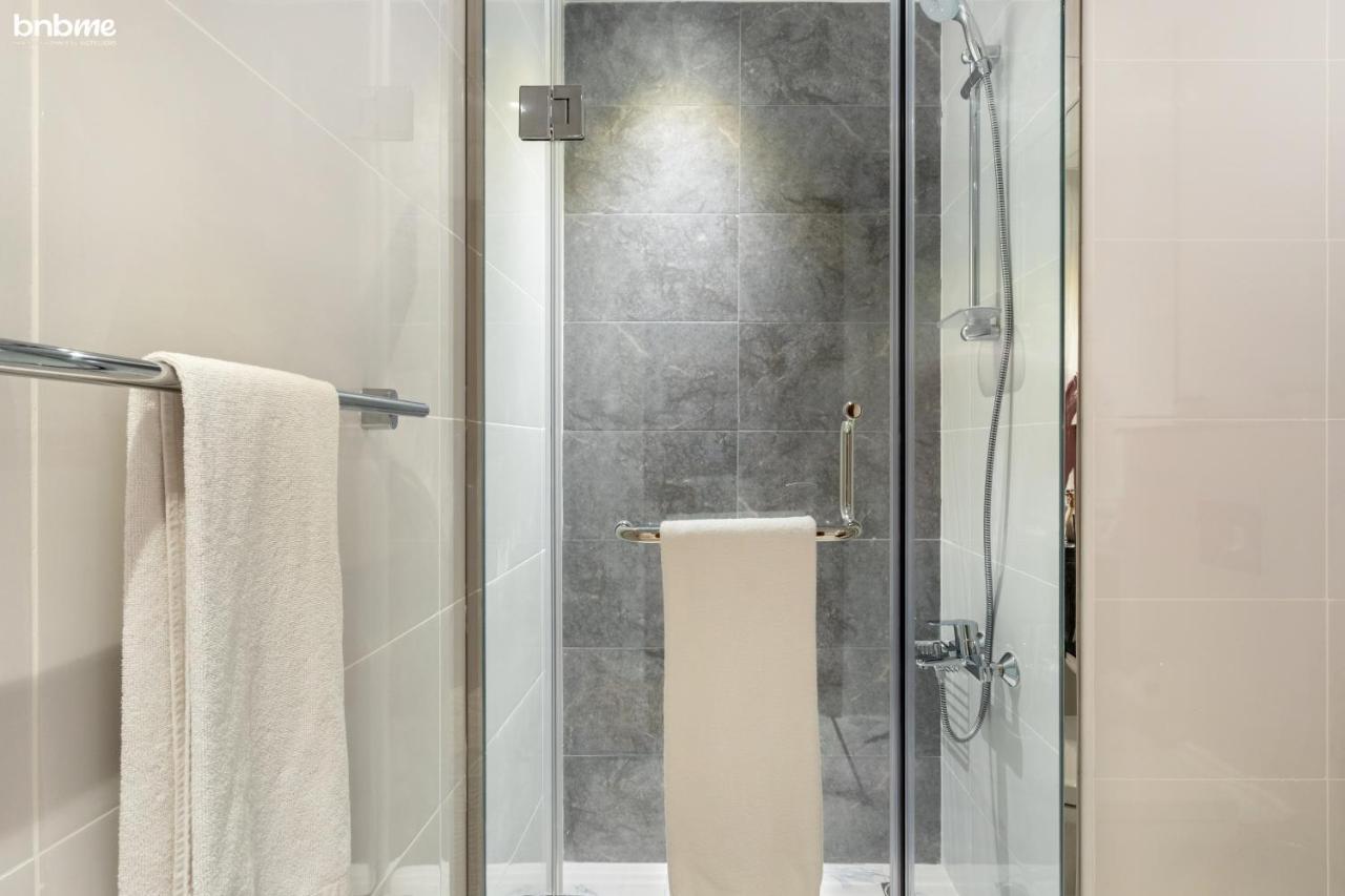 Bnbmehomes - Luxury 2B Apt - Al Habtoor - Amna Tower - 5044 دبي المظهر الخارجي الصورة